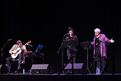 Dona, Lluita al Casinet d'Hostafrancs de Barcelona (05/03/23) 